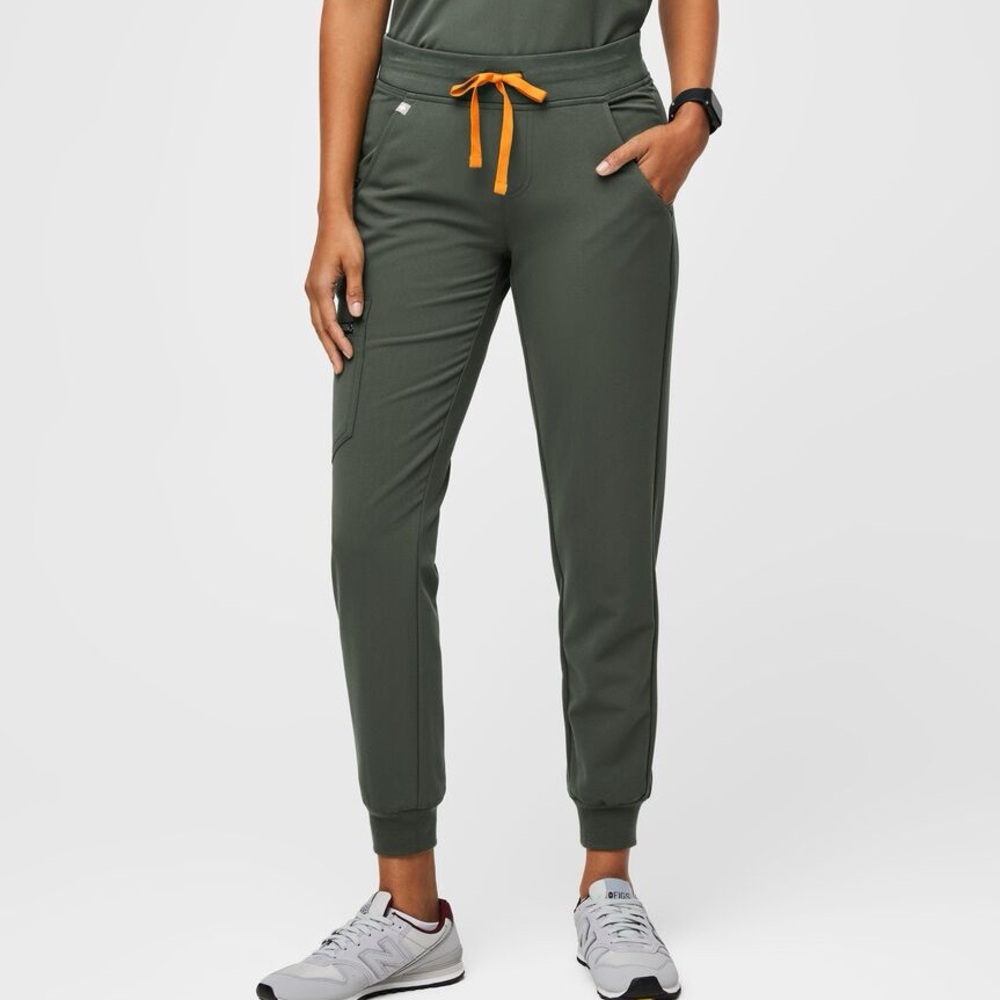 FIGS Zamora Jogger Scrub Pants